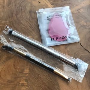 Set of makeup brushes and sponge